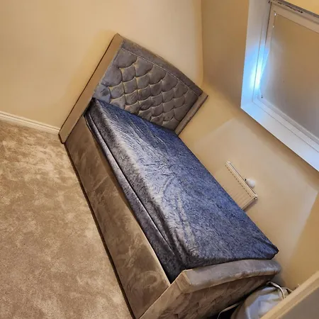 69 Swan Lane-3